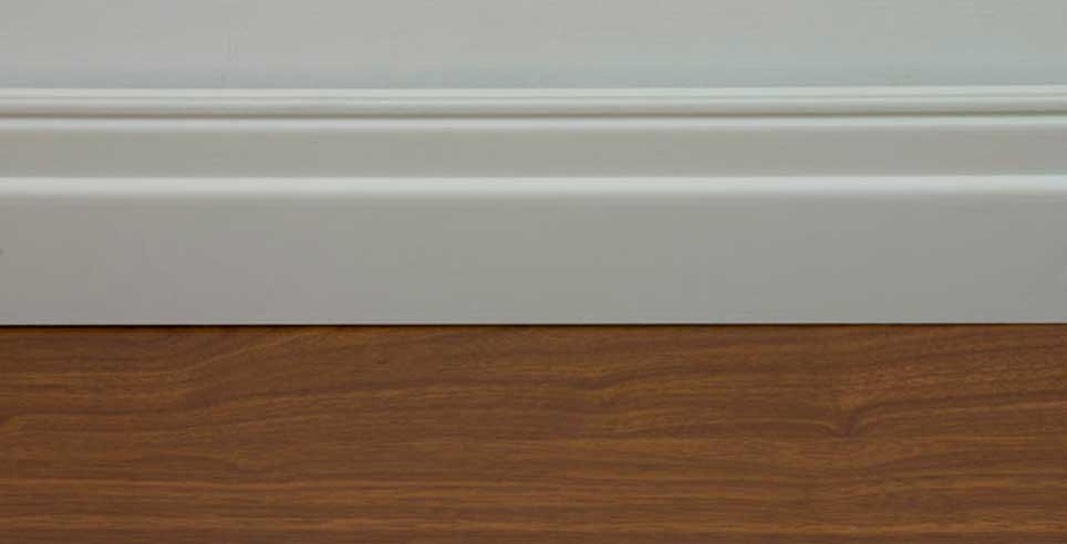 Rodapé de polietileno